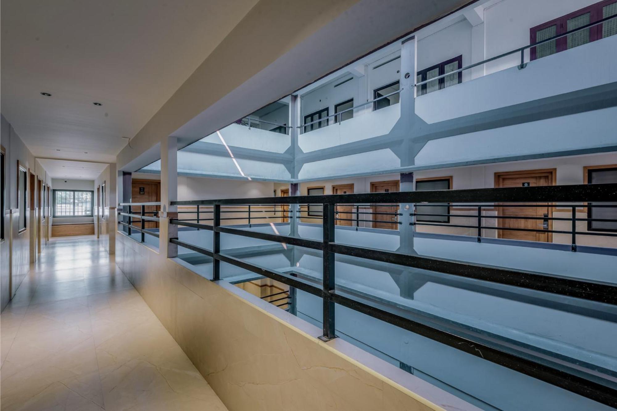 Hotel Beverly Plaza Kozhikode Exterior photo