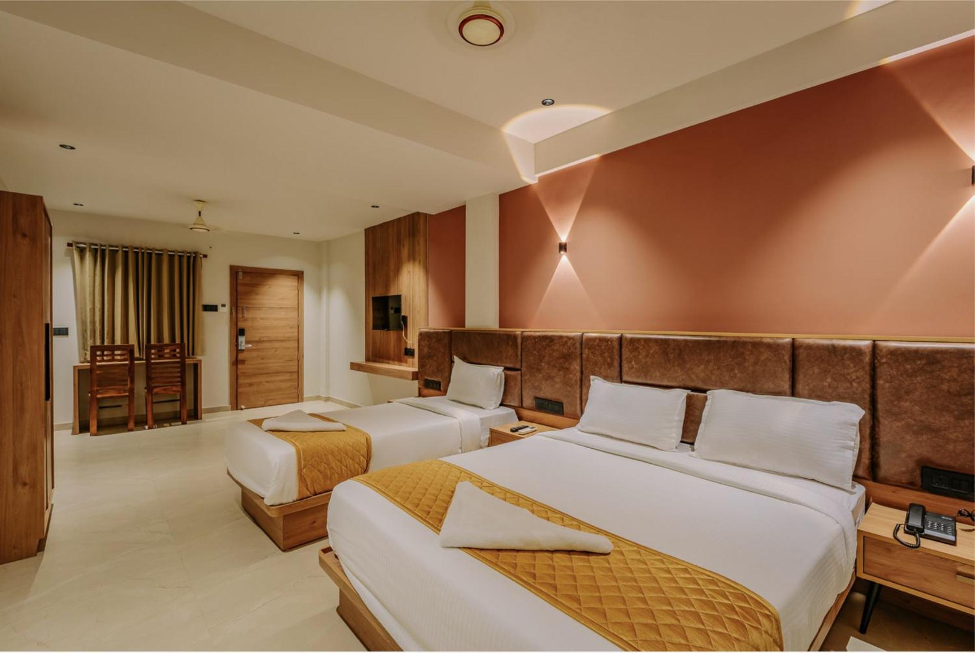 Hotel Beverly Plaza Kozhikode Exterior photo