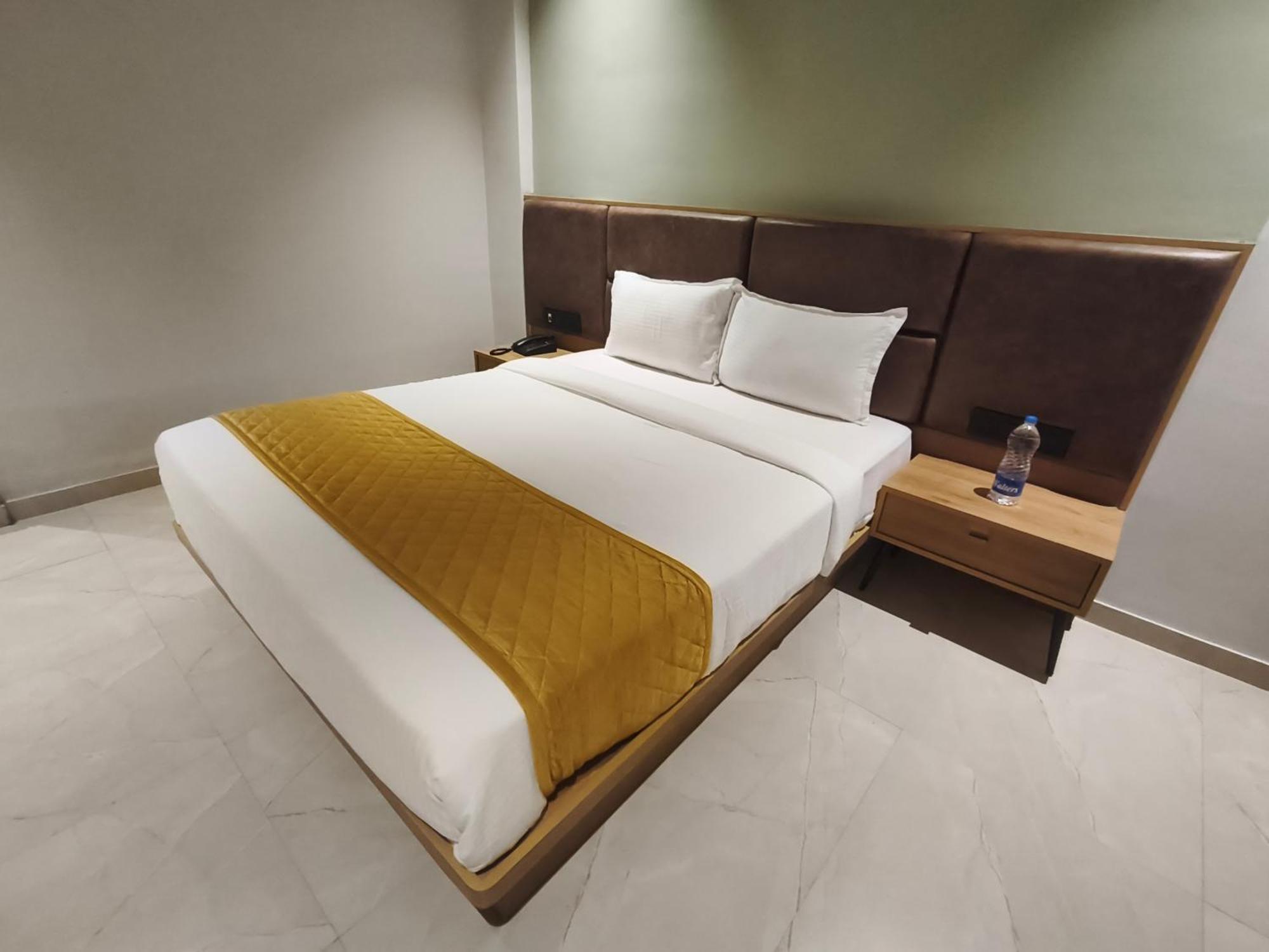 Hotel Beverly Plaza Kozhikode Exterior photo